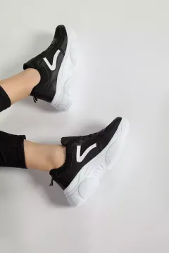 Bağcıklı Kadın Spor Ayakkabı Siyahbeyaz