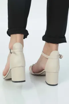 Kadın Tek Bant Kalın Topuklu Ayakkabı Bej