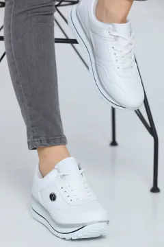 Kadın Yüksek Taban Bağcıklı Günlük Spor Ayakkabı Beyaz