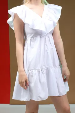 Kadın V Yaka Fırfır Detaylı Eteği Katlı Mini Elbise Beyaz