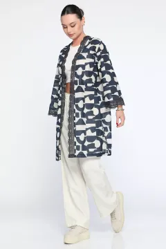 Çift Renkli Desenli Ve Dantel Detaylı Kadın Kimono Lacivert