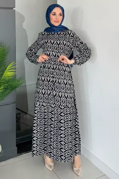 Desenli Bel Bağcıklı Viskon Tesettür Elbise Siyahkrem