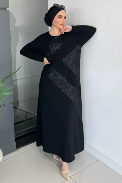 Desenli Taş Detaylı Tesettür Elbise Siyah