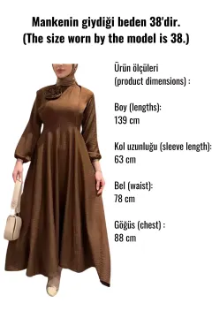 Gül Detaylı Tesettür Kloş Elbise Siyah
