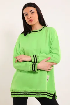 Kadın Bisiklet Yaka Arma Detaylı Sweatshirt Fıstık Yeşili