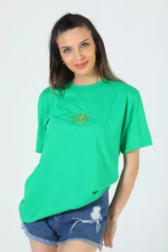 Kadın Bisiklet Yaka Nakışlı İncili T-shirt Yeşil