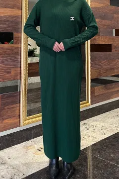 Kadın Broşlu Uzun Triko Elbise Zümrüt Yeşili