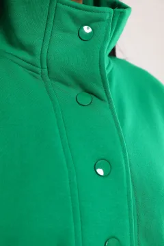 Kadın Dik Yaka Çıtçıt Detaylı Crop Sweatshirt Yeşil