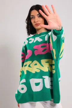 Kadın Harf Nakışlı Triko Kazak Yeşil
