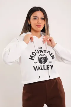 Kadın Kapüşonlu Ön Baskılı Şardonlu Crop Sweatshirt Krem