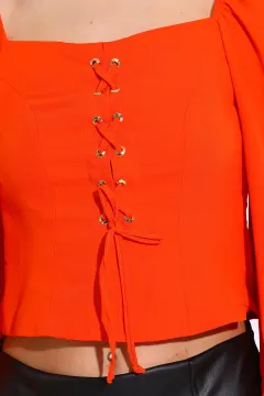 Kadın Kare Yaka Ön Bağcık Detaylı İpeksi Kumaş Crop Bluz Orange