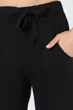 Kadın Kuşak Detaylı Bol Paça Pantolon Siyah