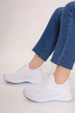 Kadın Lastik Bağcıklı Günlük Spor Ayakkabı Beyaz
