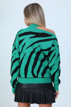 Kadın Omuz Dekolteli Zebra Desenli Triko Bluz Yeşil
