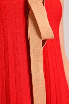 Kadın Ön Dekolteli Bağcıklı Triko Elbise Kırmızı