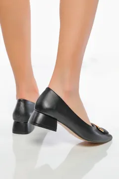 Kadın Ön Tokalı Kısa Topuklu Ayakkabı Siyah