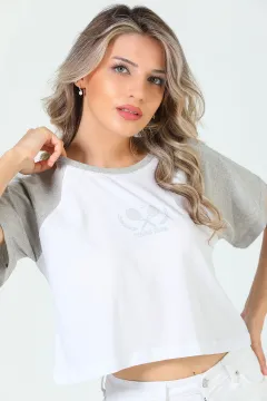 Kadın Oversize Bisiklet Yaka Crop T-shirt Beyazgri