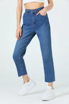 Kadın Paçası Kesik Mom Jeans Pantolon Mavi