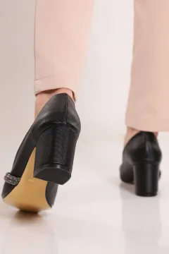 Kadın Taş Detaylı Kalın Topuklu Ayakkabı Siyah