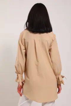 Kadın Taş Detaylı Kol Ucu Bağlamalı Tunik Gömlek Bej