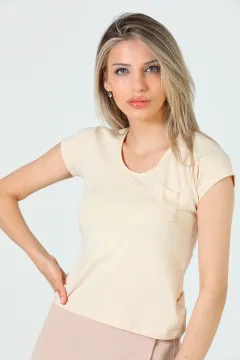 Kadın V Yaka Cepli Basıc Body T-shirt Bej