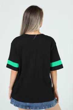Kadın V Yaka Ön Baskılı Kol Şerit Detaylı Salaş T-shirt Siyah