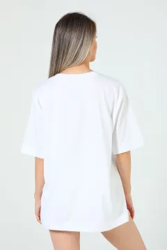 Kadın V Yaka Ön Baskılı Salaş T-shirt Krem
