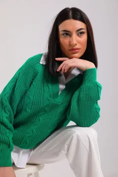 Kadın V Yaka Örgü Detaylı Triko Kazak Yeşil