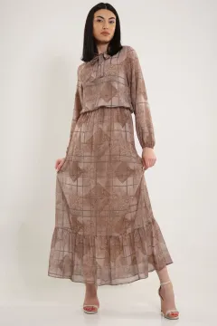 Kadın Yaka Bağlamalı Bel Lastikli Desenli Dökümlü Elbise Vizon