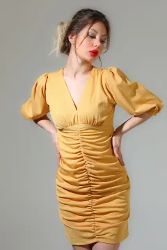 Kadın Yaka Detaylı Ön Büzgülü Simli Abiye Elbise Sarı