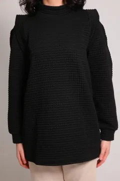 Kadın Yarım Balıkçı Yaka Omuz Detaylı Desenli Sweatshirt Siyah