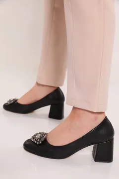 Kadın Yuvarlak Burun Taş Detaylı Topuklu Ayakkabı Siyah