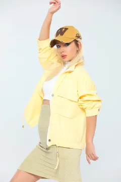 Kadın Cepli Fermuarlı Bel Bağcıklı Kısa Ceket Sarı