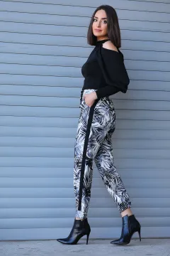 Şeritli Paça Lastikli Desenli Kadın Pantolon Gri
