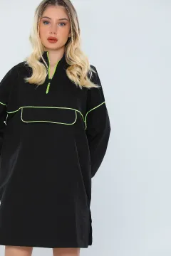 Kadın Oversıze Fermuarlı Yan Yırtmaçlı Şeritlı Uzun Sweatshirt Siyahyeşil
