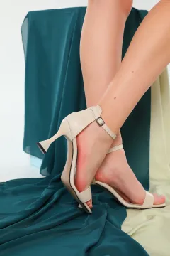 Kadın Bilek Kemerli Kadeh Topuklu Sandalet Taş