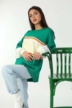 Kadın Oversize Yazılı Renk Bloklu Triko Kazak Yeşil