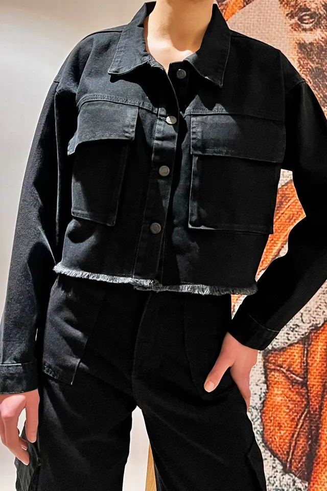 Çift Cepli Bitiş Püskül Detaylı Kadın Crop Top Jean Kot Ceket Siyah