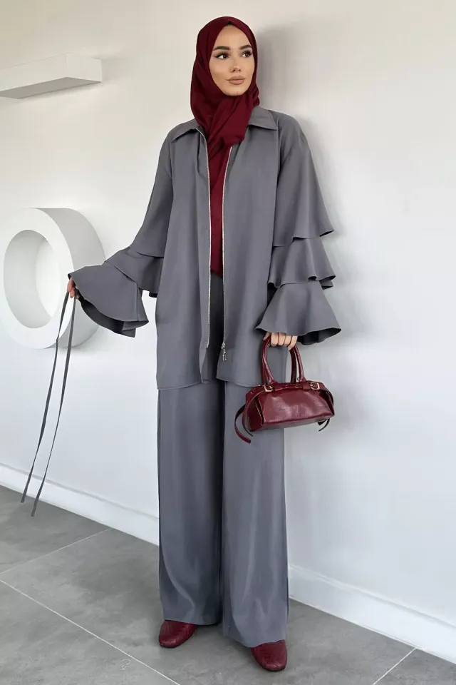 Gülseli Kol Fırfırlı Tunik Bel Lastikli Pantolon Tesettür İkili Takım Füme