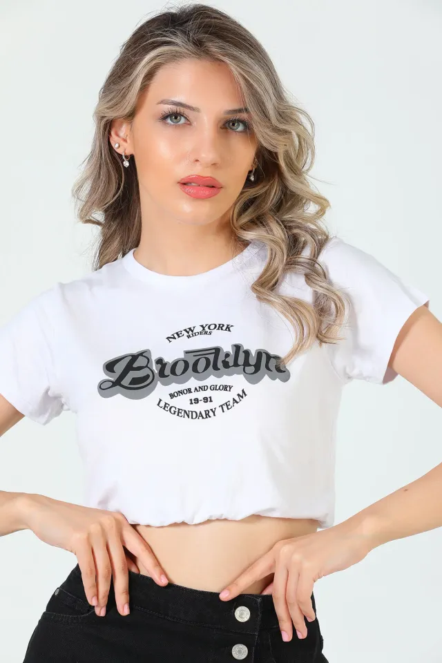 Kadın Bisiklet Yaka Brooklyn Baskılı Bel Lastikli Crop T-shirt Beyaz