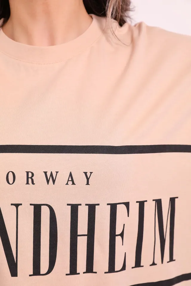 Kadın Bisiklet Yaka Trondheim Baskılı Oversize T-shirt Bej