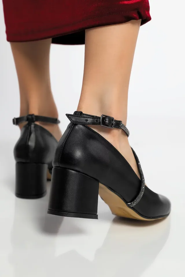 Kadın Çapraz Bağlı Topuklu Ayakkabı Siyah
