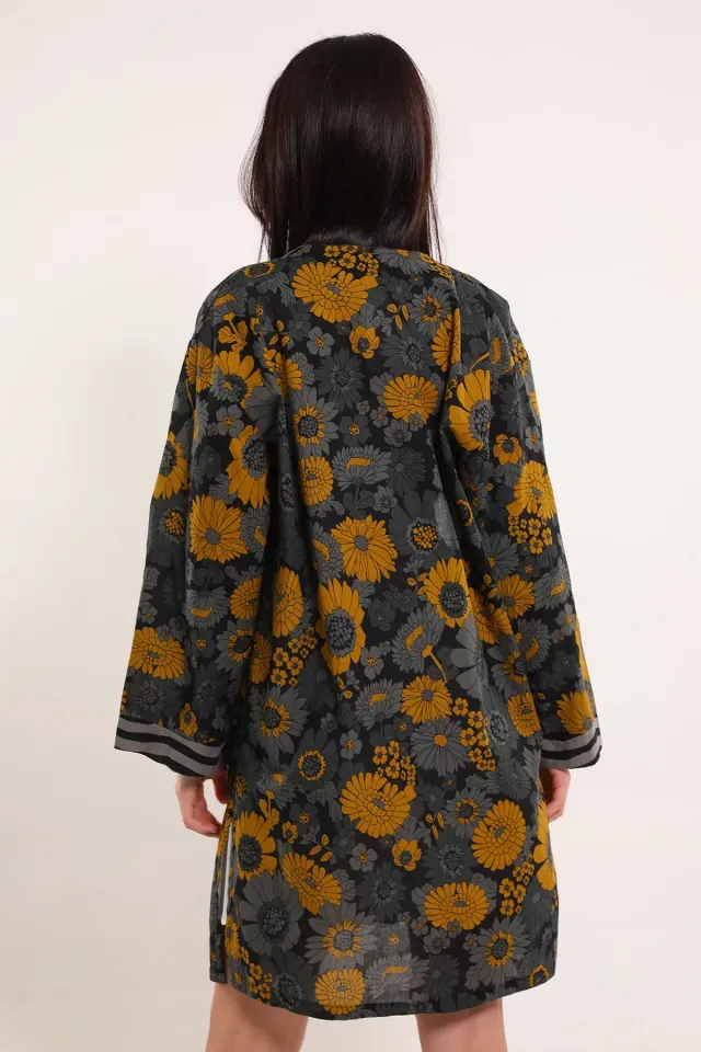 Kadın Çiçek Desenli Yan Yırtmaçlı Kimono Hırka Siyah