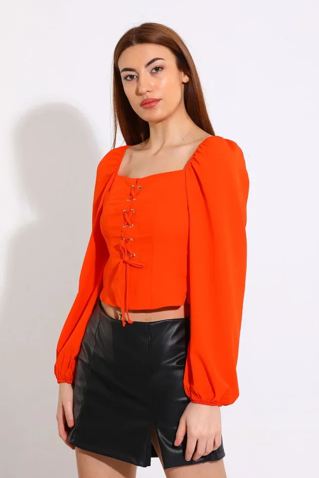 Kadın Kare Yaka Ön Bağcık Detaylı İpeksi Kumaş Crop Bluz Orange