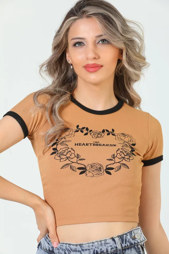 Kadın Likralı Bisiklet Yaka Baskılı Kaşkorse Crop T-shirt Bisküvi