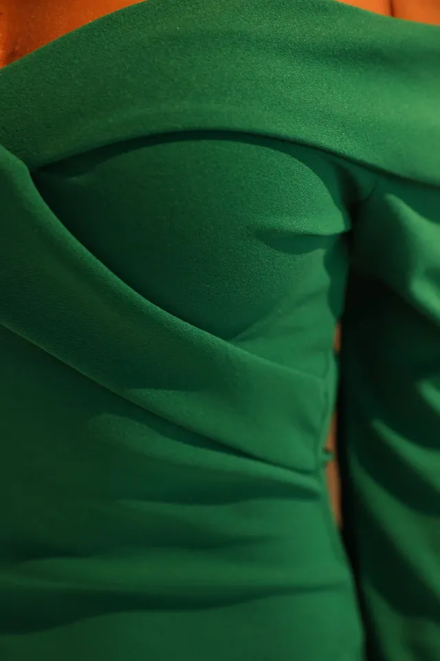 Kadın Ön Dekolteli Yırtmaçlı Abiye Elbise Yeşil
