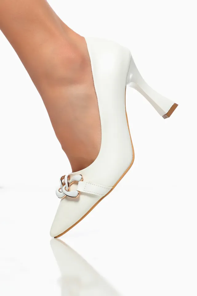 Kadın Ön Tokalı Kadeh Topuklu Ayakkabı Beyaz