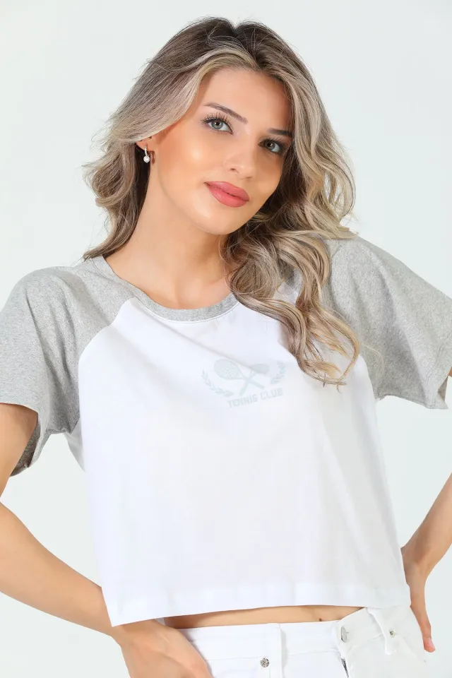 Kadın Oversize Bisiklet Yaka Crop T-shirt Beyazgri