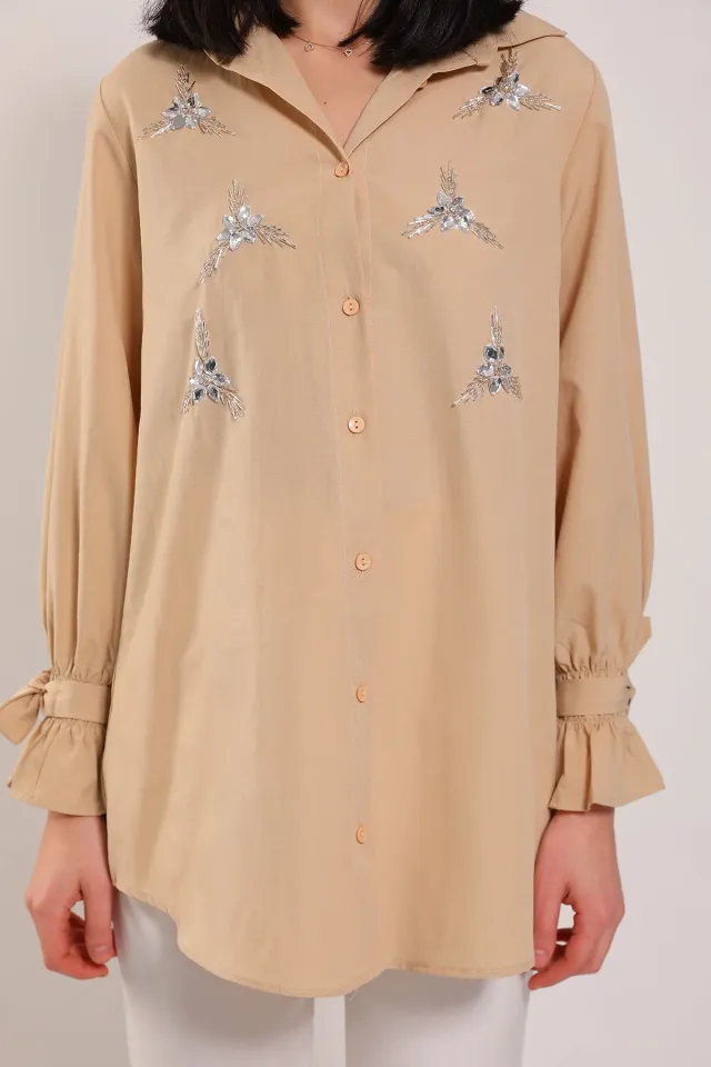 Kadın Taş Detaylı Kol Ucu Bağlamalı Tunik Gömlek Bej