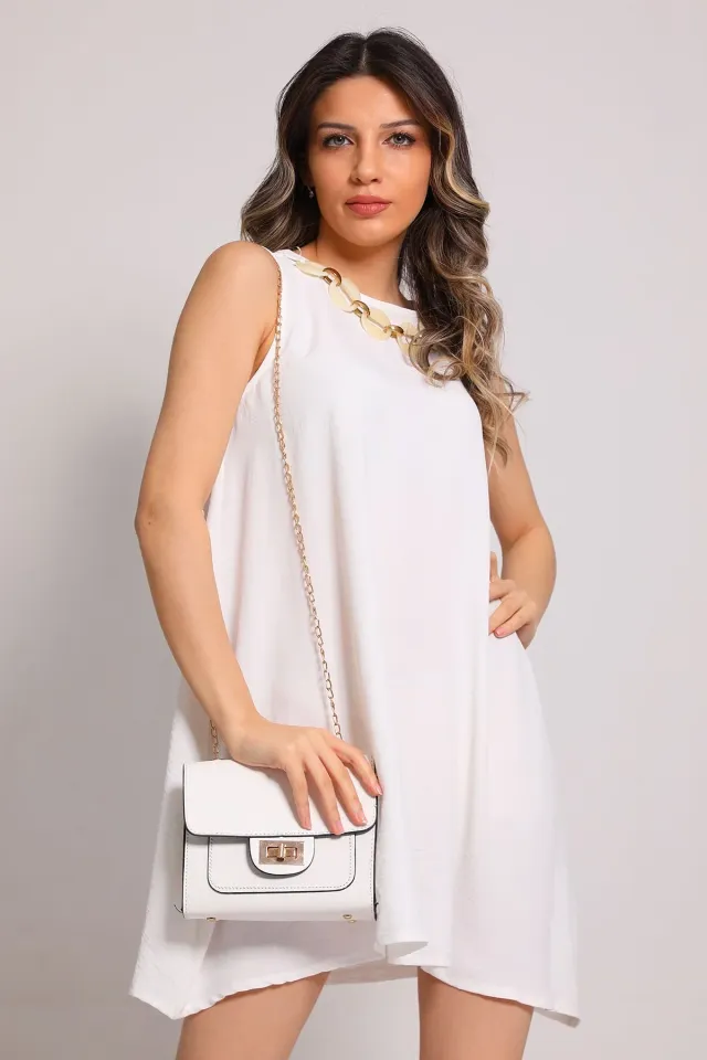 Kadın Yaka Zincirli Sıfır Kol Elbise Beyaz